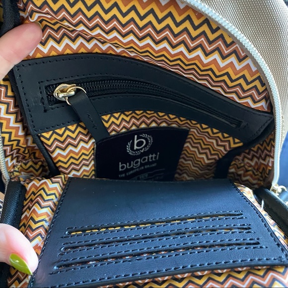 ✨SOLD✨ bugatti black & tan bag - Picture 5 of 6